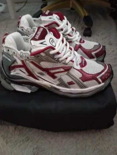 Balenciaga Runner 