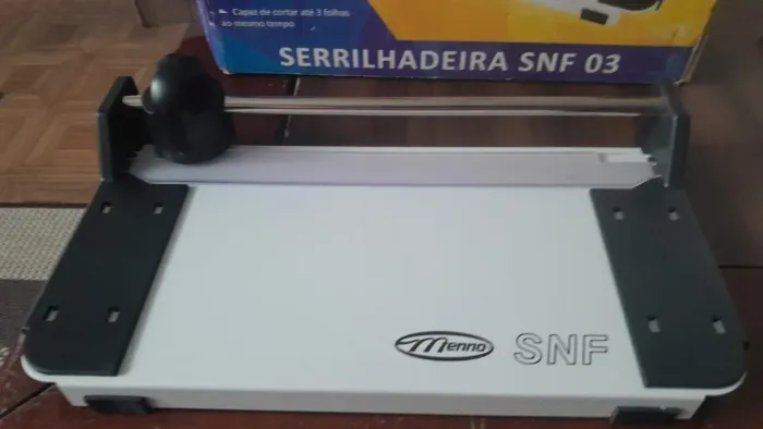 SERRILHADEIRA DE PAPÉIS Menno SNF 3