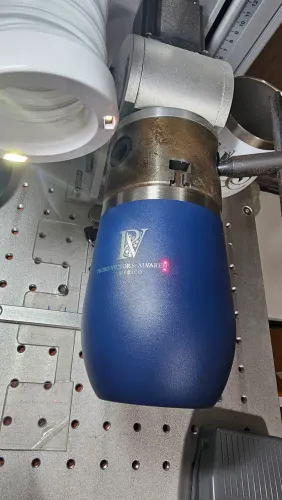 Gravação a laser em metal