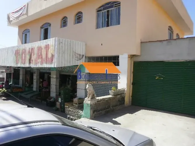 Prédio Comercial de 4 quartos no bairro Heliópolis