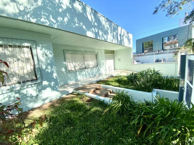 CASA COMERCIAL PRÓXIMO A POLICIA FEDERAL