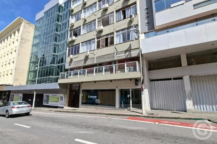 Apartamento ao lado da Catedral, no Centro de Florianópolis