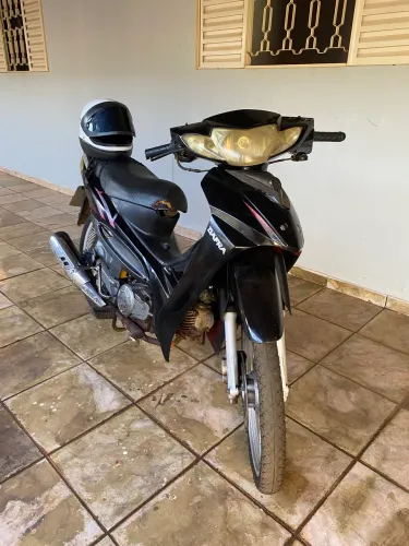 Vendo Zig 100 está no 25 pago está nova boa para o dia dia