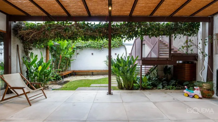 Casa de vila reformada na Vila Madalena