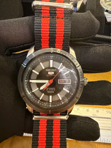 Relógio Seiko 5 Sports SRP341