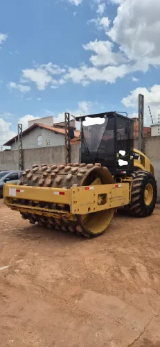Rolo Compactador Caterpillar CAT CS54B 2015
