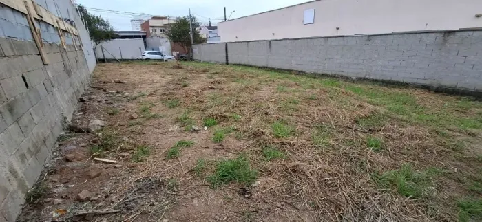 Terreno plano 250m² a 3 quadras do Shopping Pátio Villa Branca.