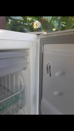 Freezer vertcal cônsul slin 142l