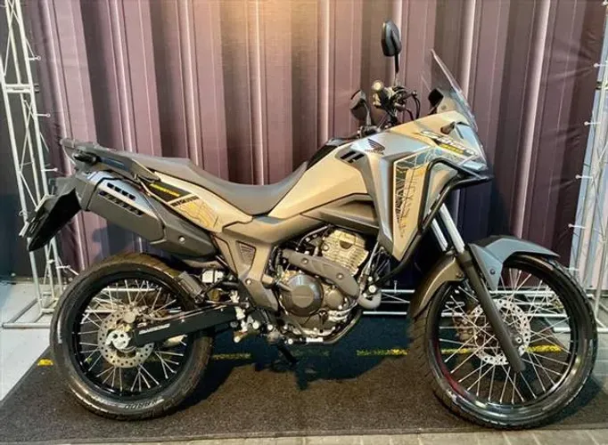 Honda XRE 300 SAHARA ADVENTURE