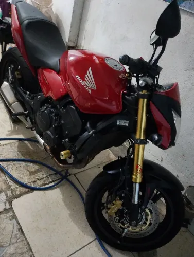 HORNET 2014/2014 completa