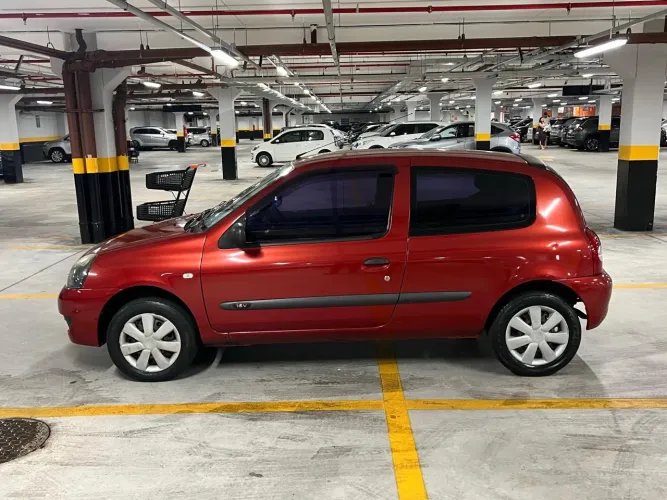 Renault Clio Campus Hi-flex 1.0 16V 3P 2010