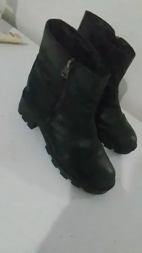 Bota preta