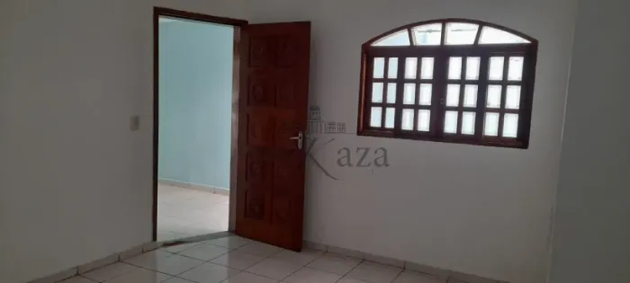 Oportunidade - Casa - Cidade Morumbi - 3 Dormitórios - 80m².