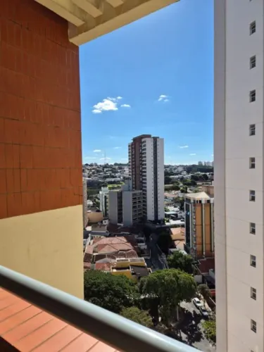 Excelente apartamento semi mobiliado com um dormitório em localização privilegiada no Bota