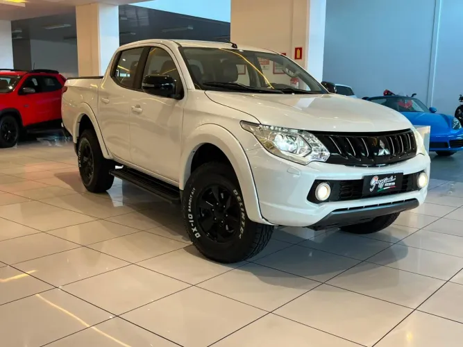 Mitsubishi TRITON HPE-S 2.4 CD 4X4 TB Diesel Aut. 2018