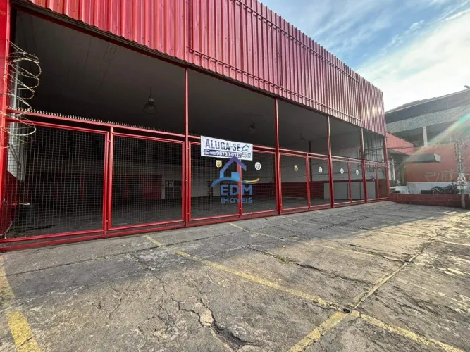 Loja Comercial 493 m² na Av. Dom Pedro II Fachada de 18 Metros e 7 Vagas