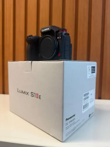 Camera Panasonic lumix S1ll E Modelo:DC-S1M2ES LACRADA