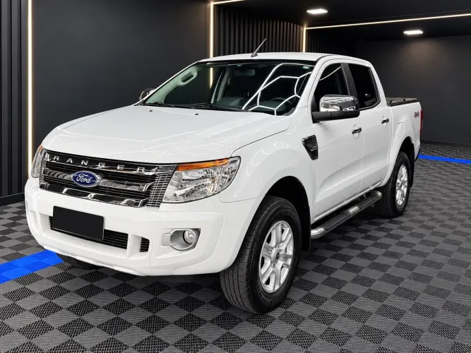 Ford Ranger XLT 2.5 16V 4X2 CD Flex 2014