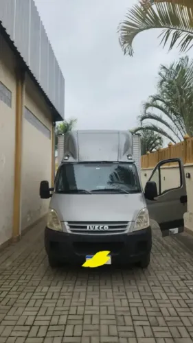 Caminhão Iveco 55c16 Ano 2010/2010