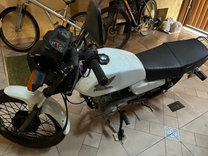 CG 125, 1985 em boas condições