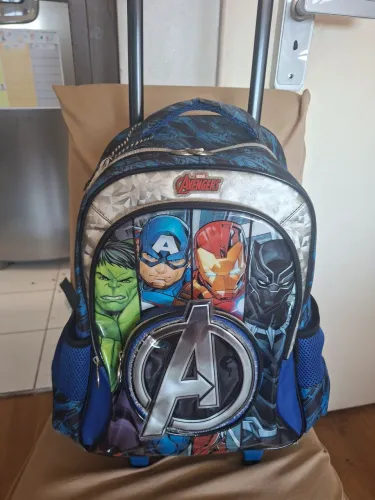 Mochila de rodinhas marvel os vingadores