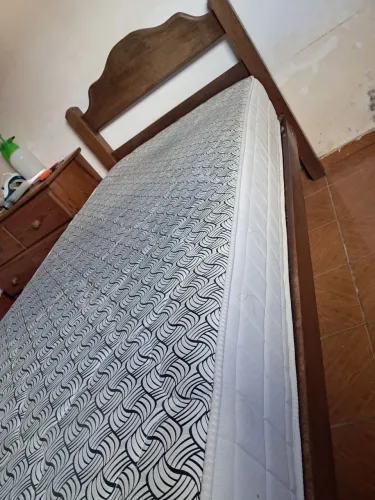 VENDO COLCHÃO E CAMA