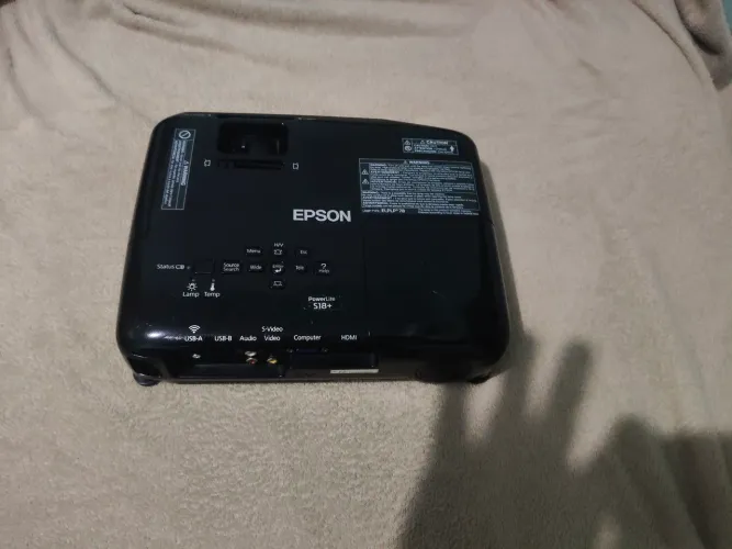 Projetor Epson S18. A copa chegando