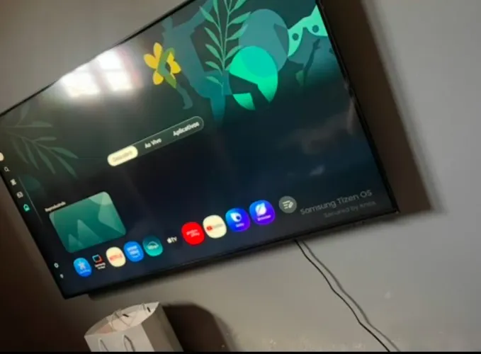 Samsung 55 polegadas,seminova e em excelente estado de conservação!