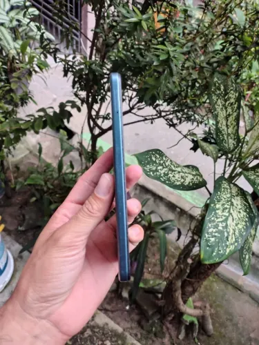 Vendo Motorola E20 bem conservado 