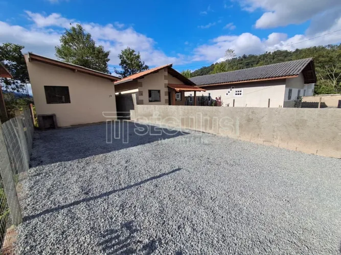 Casa residencial para locação no Bairro Ribeirão Cavalo