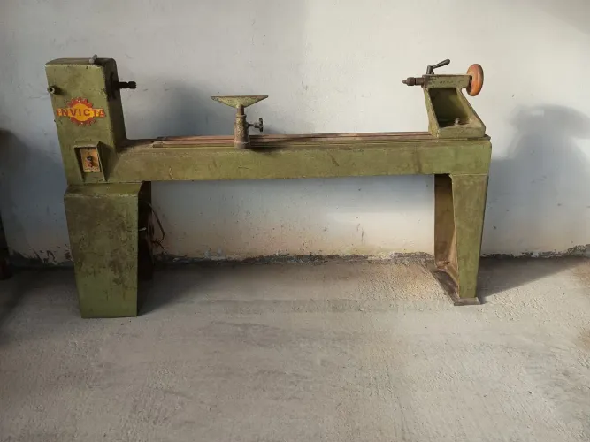 Máquina torno invicta industrial