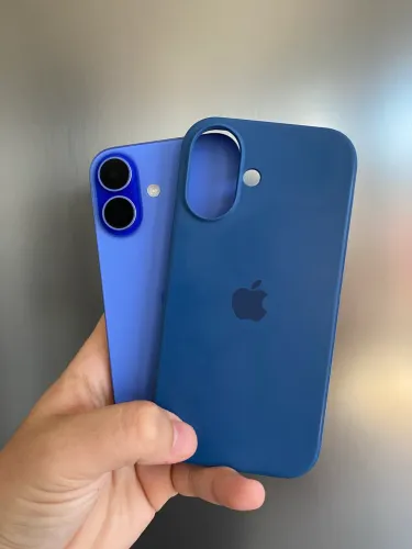 iPhone 16 Azul