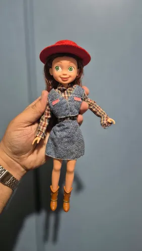 Boneca Jessie Rara estilo Barbie com botas e chapéu original