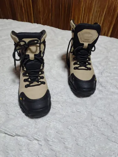 Coturno militar de couro masculino