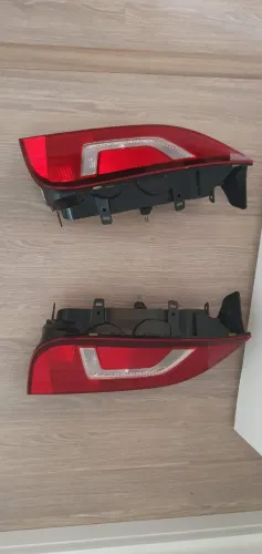 Par de lanternas traseira Volkswagen UP TSI Original