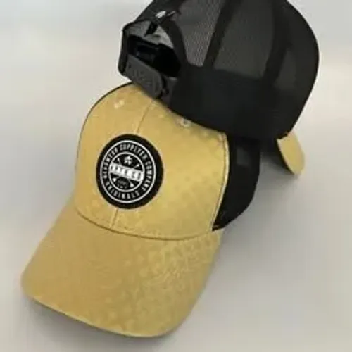 BONÉ MAGIC 3D DOURADO TELA PRETO
