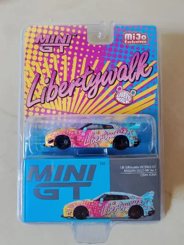 Mini GT 1.64 GTR LB
