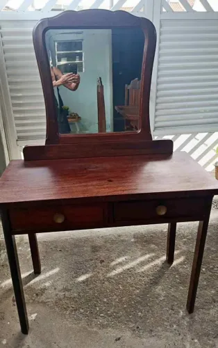 Penteadeira antiga