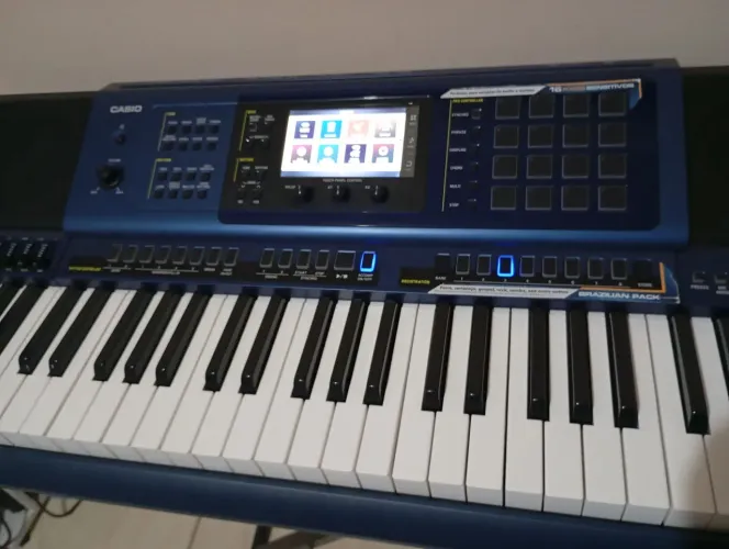teclado profissional  Casio mzx 500 