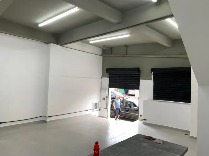 Ponto Comercial/Loja/Box para Locação por R$ 2.500,00/mês - Jardim Ipanema (Zona Sul) - Sã