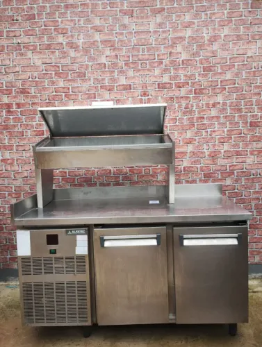 BALCÃO REFRIGERADO ALFATEC EM AÇO INOX COM CONDIMENTADORA REFRIGERADA - 2 PORTAS