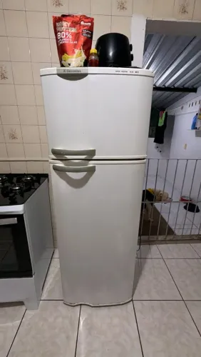 Geladeira Electrolux 350lt