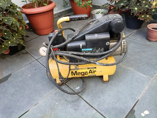 Compressor 