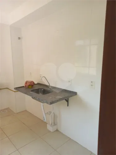 Apartamento com 2 quartos para locação em Três poços - RJ