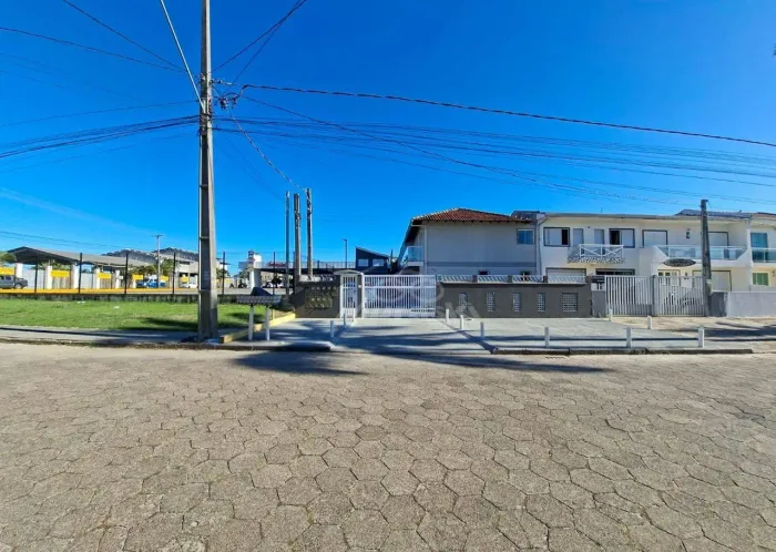 Sobrado com 2 quartos à venda, 95 m² por R$ 450.000 - Brejatuba - Guaratuba/PR