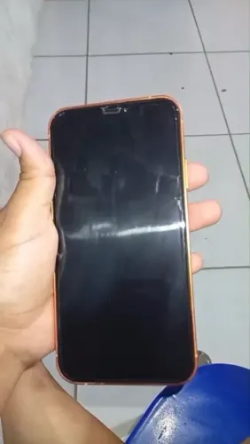 iPhone XR na carcaça do 17pro
