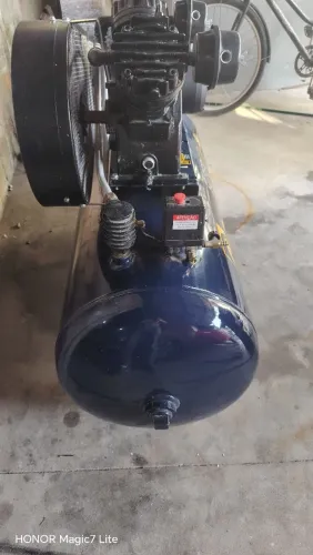 Vendo compressor Pressure 15 pes175 L super monofásico compressor nunca foi usado novo