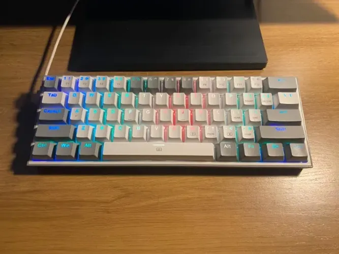Teclado Redragon K617 Fizz RGB 60% Cinza