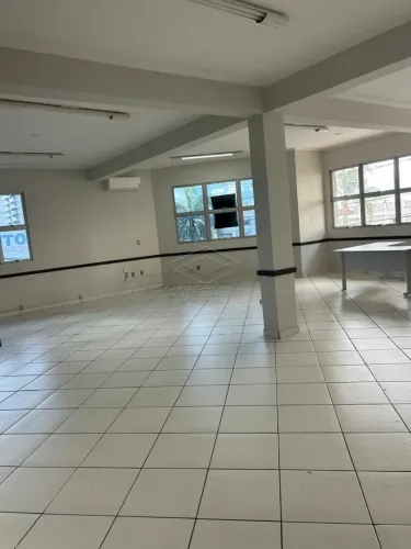 Sala com otima localização