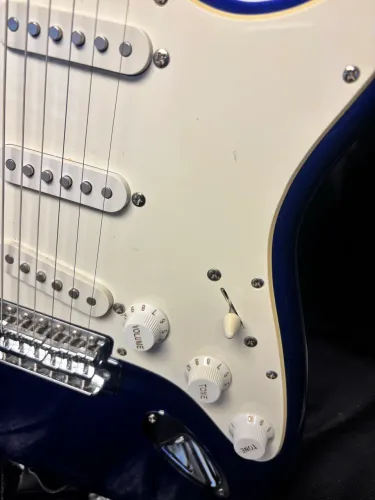 Guitarra fender Squier strat perfeita 